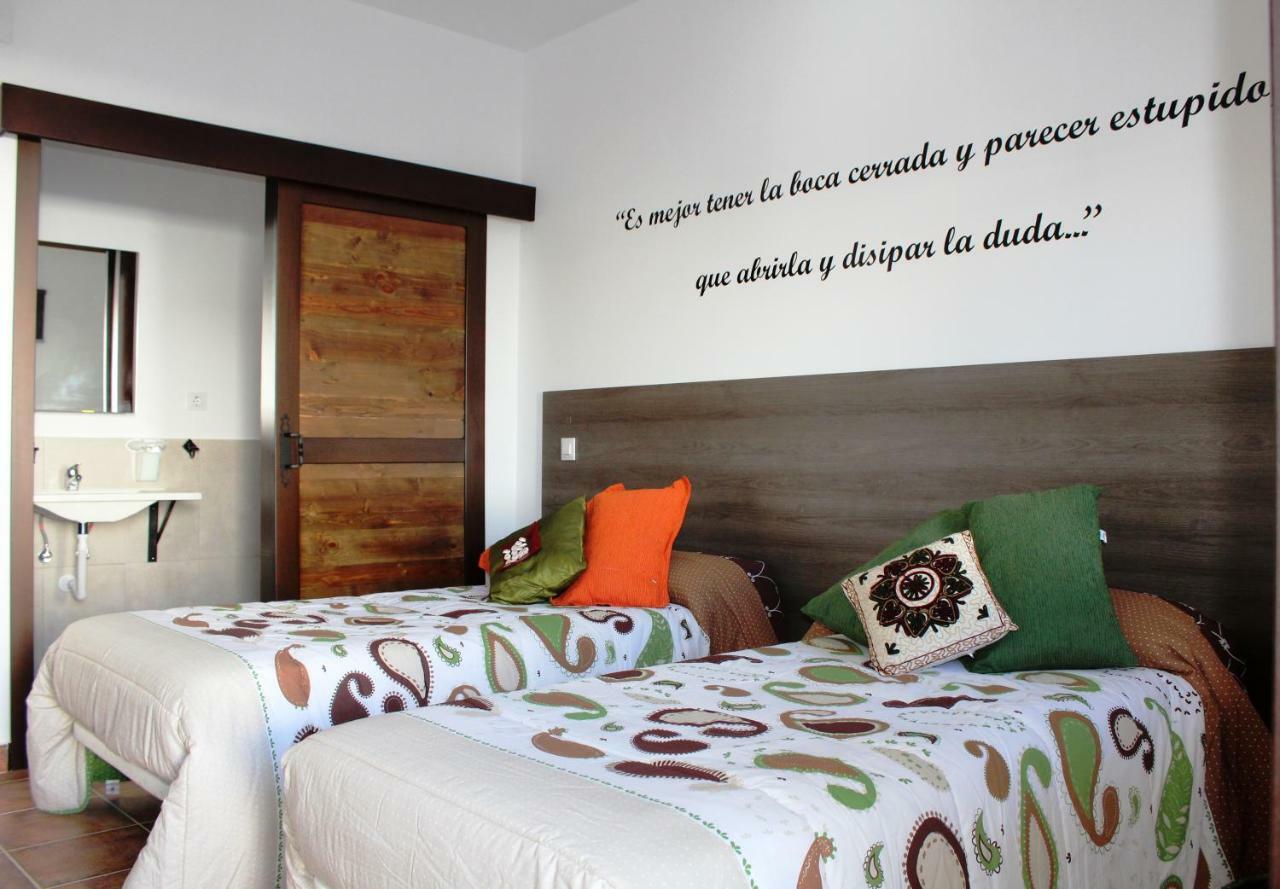 Hostal Almagro - Parking ภายนอก รูปภาพ