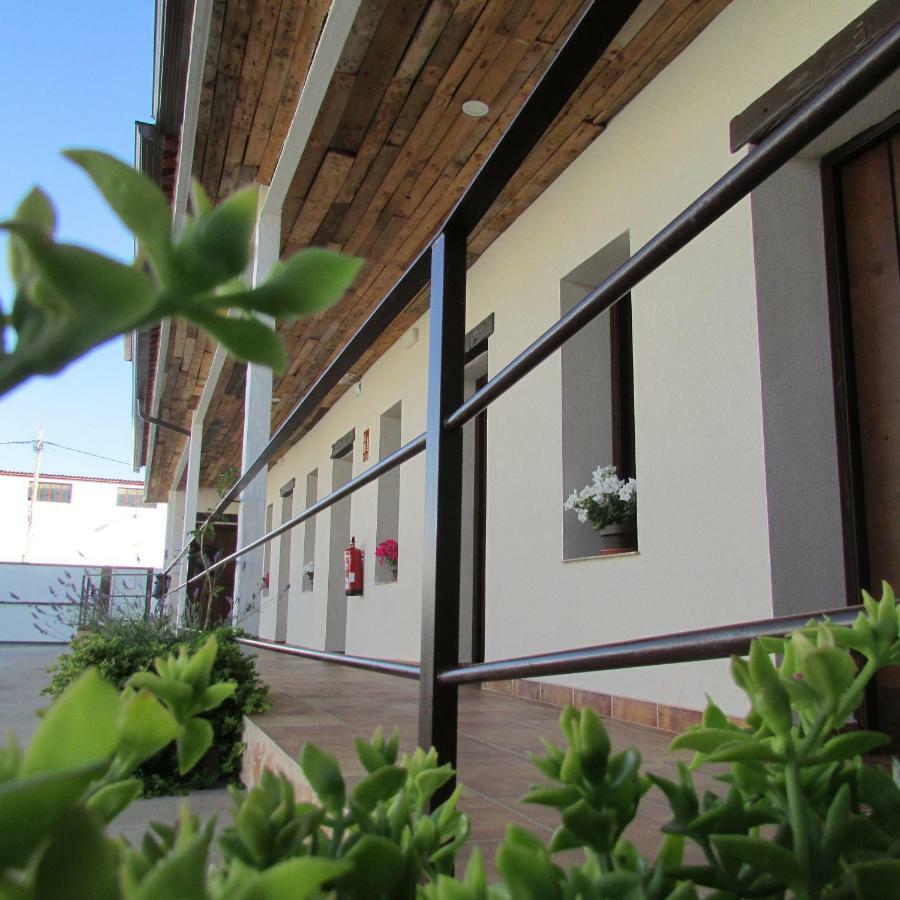 Hostal Almagro - Parking ภายนอก รูปภาพ