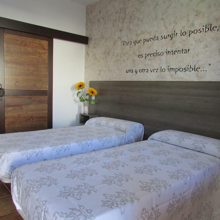 Hostal Almagro - Parking ภายนอก รูปภาพ